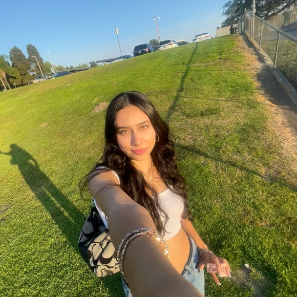 Meet your Posher, Karen - Picture 4 of 6